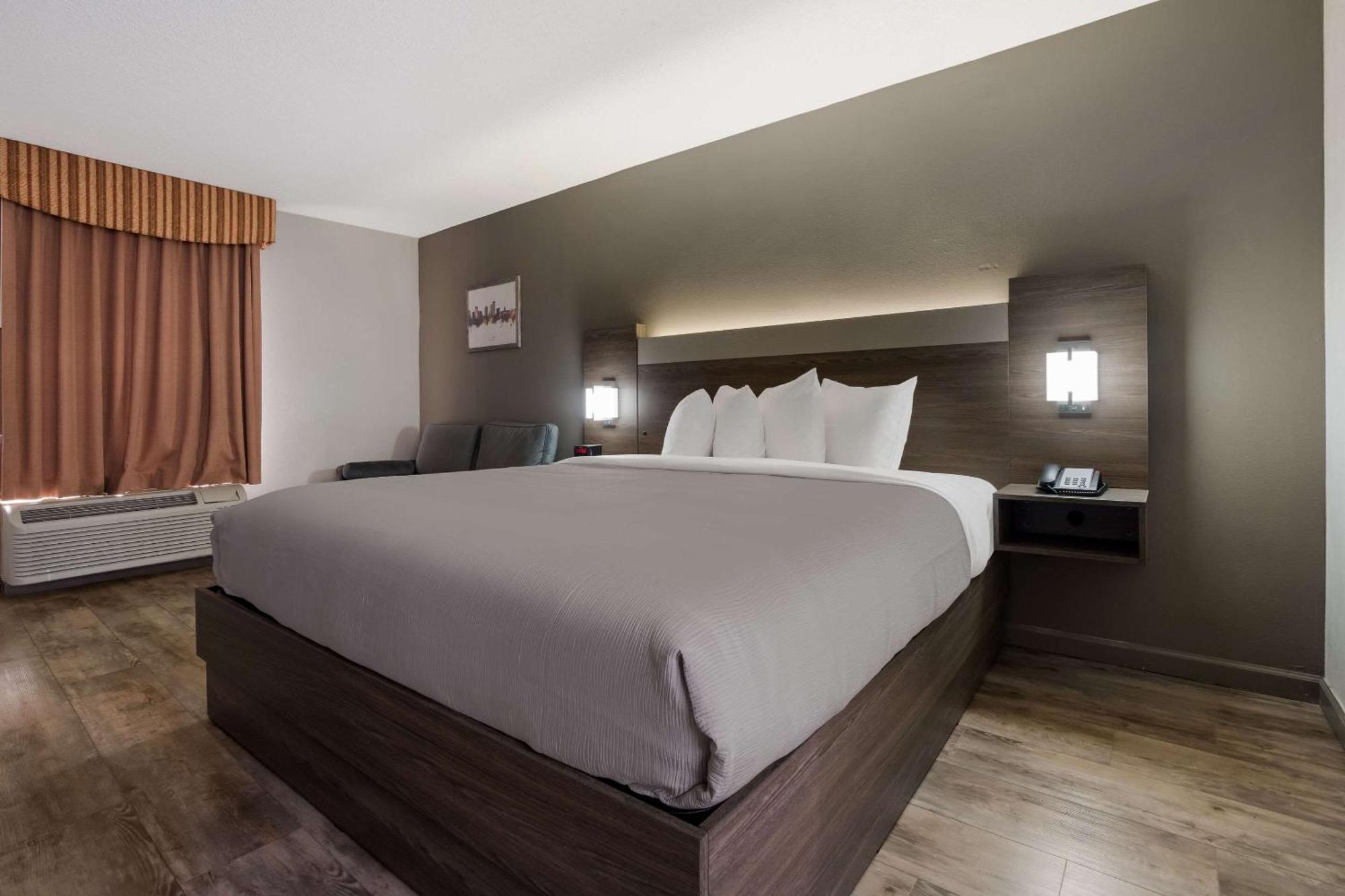 Quality Inn Fort Jackson Columbia Bagian luar foto